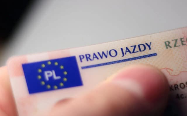 Prawo jazdy ile ważne - poznaj okres ważności i zasady odnawiania
