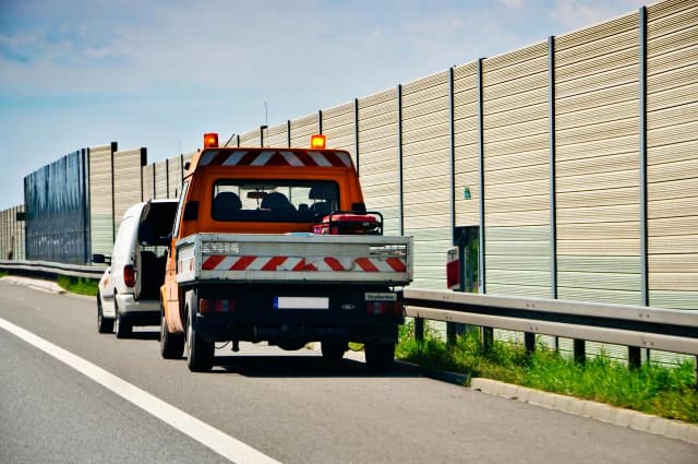 Pomoc drogowa Szczecin – na co możesz liczyć, gdy zawiedzie pojazd